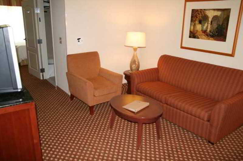 Hilton Garden Inn-Newburgh/Stewart Airport Room photo